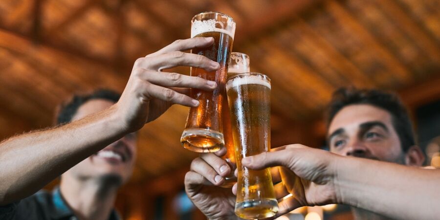 Každé desetiletí pijeme méně hořké pivo: Nový výzkum ukazuje, co stojí za proměnou chuti populace