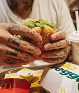 McPlant neobstál, lidé raději sáhnou po Big Macu: McDonald’s v USA vegetariánské burgery ruší