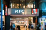 KFC v ohnisku vyšetřování: Americká centrála převzala kontrolu, české vedení ztrácí důvěru