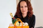 Tahle sladká senzace by zmátla i zkušeného módního znalce: Česká cukrářka Petra Nešporová upekla dokonalou iluzi Birkin Bag