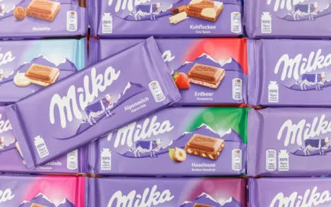 Mondelez zmenší balení klasických čokolád Milka, týká se to i Česka