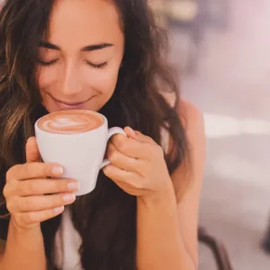 Tekuté kalorie jako největší dietní omyl: Dvě latté pokryjí denní dávku cukrů