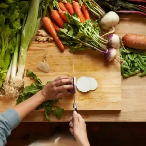 Odborníci vyvrací zažité mýty: Ničí ocelové nože vitamíny a spasí vás speciální saponát na citrusy?