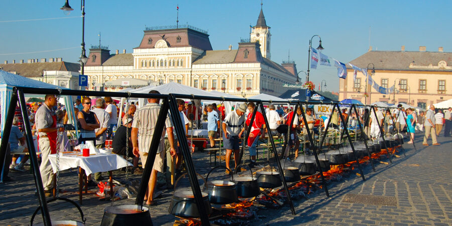 Náplavkőőő: Pražskou Náplavku ovládne festival maďarských chutí