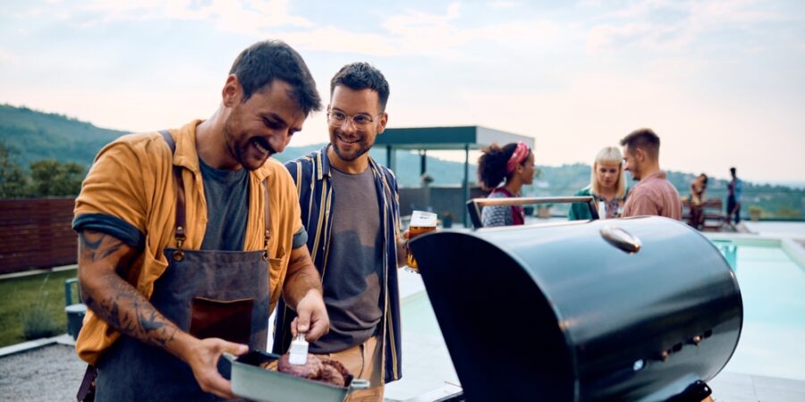 Je mezinárodní den barbecue: Grilovat jde i bez rizik, marinády mohou snížit škodliviny až o 90 %
