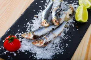Obyčejné sardinky? Ne tak docela! Každá konzerva ukrývá Omega-3, kolagen i přírodní aspirin