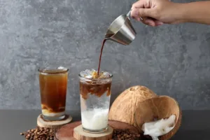 Tik Tok šílí po virální kávě! Letní „cloud coffee“ láká na osvěžení i přísun elektrolytů
