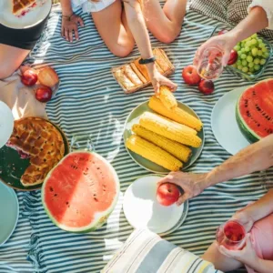 Dnes je piknikový den! Svátek sounálžitosti u dobrého jídla a společenské rovnosti