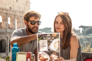 Zkratka MKT v menu vás může stát skoro víc než kabelka: Objevte fintu zahraničních restaurací
