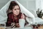 Přejídání jako reakce na stres: Mozek ví leckdy víc než my. A kompenzuje nepohodlí jídlem