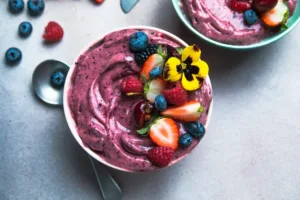 Acai je cenným zdrojem polyfenolů, udělejte si třeba bowl