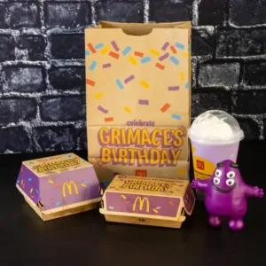 Po kontroverzních Prime drinkách přichází nové trendy: Děti šílí po Grimace Shake a Labubu