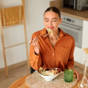 K olivám se musíte projíst, aromatické sýry budete možná nesnášet celý život. Co ovlivňuje chuťové volby?