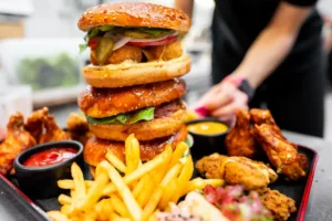 21. července připadá Mezinárodní den junk foodu. Výzkumy potvrzují jeho vliv na zánětlivé procesy a střevní mikrobiom