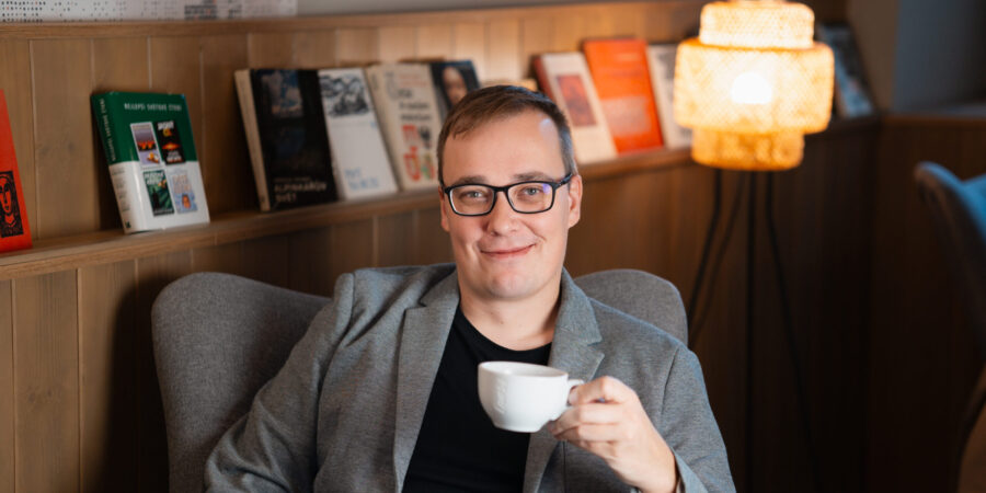 Dorty, matcha i vlastní pražírna. „Češi už nechtějí jen kafe do kelímku,“ říká šéf CrossCafe