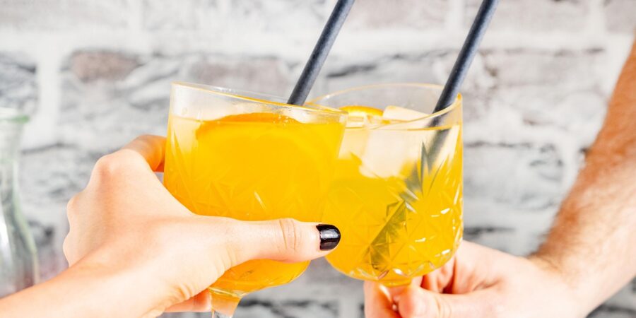 Cortisol mocktail: hit z TikToku slibuje klid a lepší spánek. Funguje opravdu?