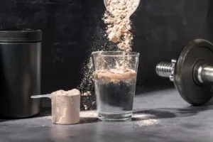 Bílkovinami posedlá doba? Nadbytek může poškodit srdce, kosti i ledviny