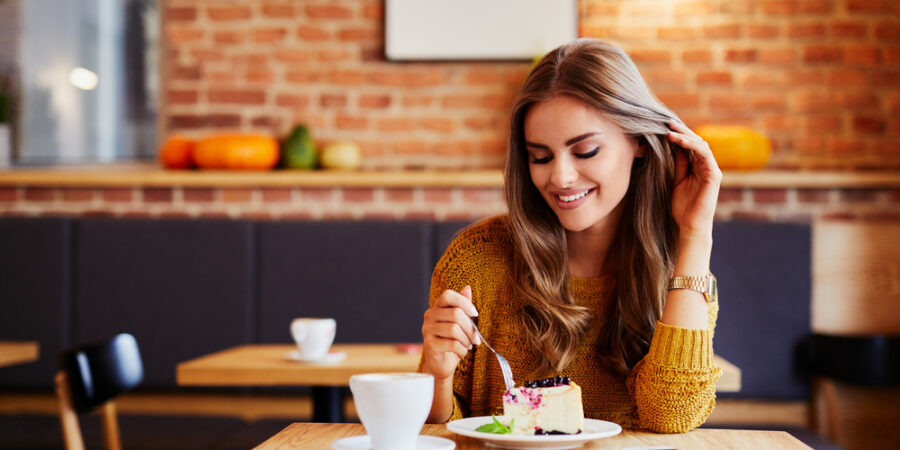Cheesecake přežil Římany, středověké krále i newyorské foodies: Vyzkoušejte jeho netradiční obměny