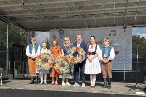 Zemědělci si poradili s velkými výzvami, i přes nepřízeň počasí bude úroda dobrá, potvrdil ministr Výborný