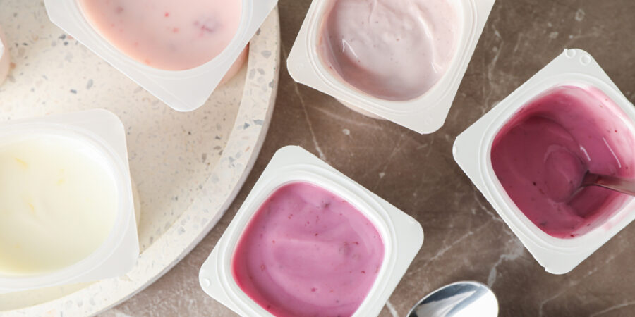 Jahodový jogurt chutná víc, když je růžový: Jak barvy ovládají naše chuťové buňky