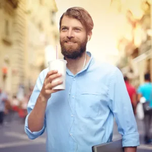 Strach z tučných milkshaků? Nová studie naznačuje, že mohou narušit nitrolební cévy: Pravda, nebo mýtus?