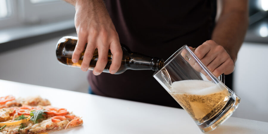 Pizza a pivo: Kombinace chutí si podmanila svět tak moc, že má i svůj mezinárodní den