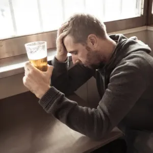 Nedostatek pohybu, vitamínu D a nadměrný alkohol: Tři faktory, které prokazatelně snižují mužskou plodnost.