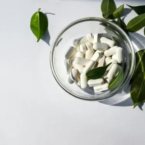 Některé potraviny z léků udělají „časovanou bombu“, jiné jim vezmou sílu: A většina lidí netuší, které to jsou