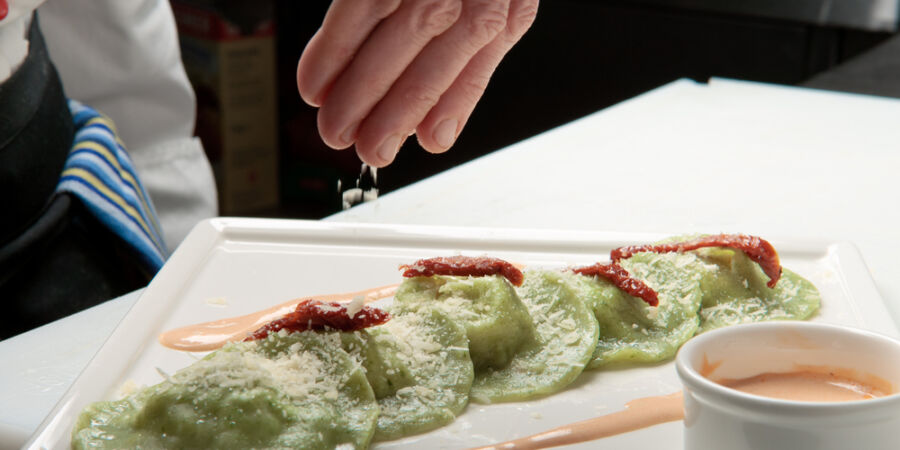 Vyzkoumáno: Lidé hodnotí jídlo jako chutnější, pokud je jeho kompozice inspirovaná uměleckými obrazy