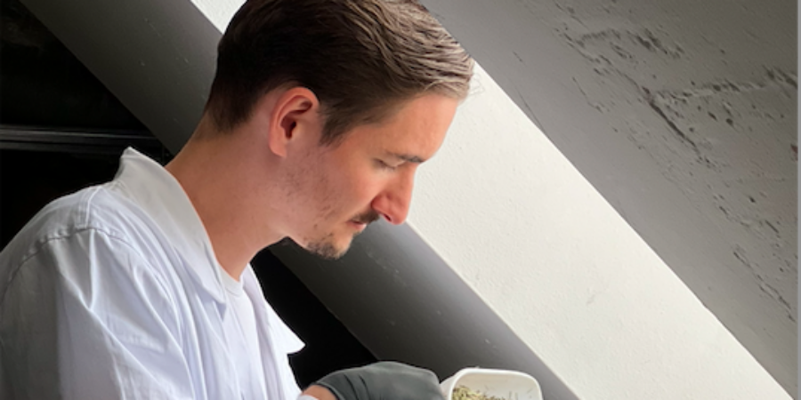 Klinická studie ve FN Brno naznačuje přínosy kombuchy po chirurgických zákrocích: Výsledky shrnuje Michal Ďuriník