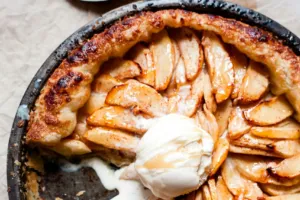 Dnes slaví jablečné koláče: Jejich korpus původně sloužil jako nádoba, jíst se začal o desetiletí později