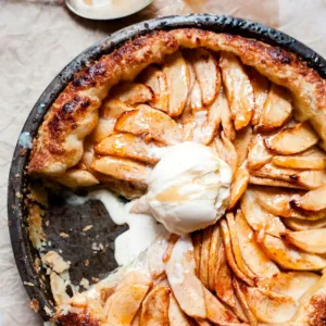 Dnes slaví jablečné koláče: Jejich korpus původně sloužil jako nádoba, jíst se začal o desetiletí později