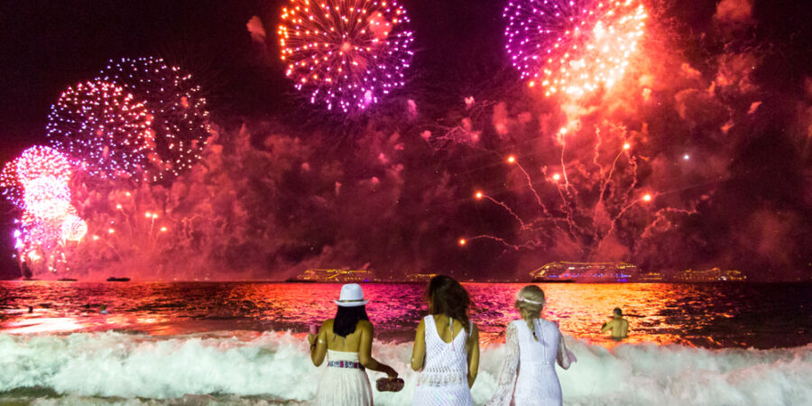 Proč některé národy Silvestr neslaví a kde se naopak z přelomu roku stala největší hostina planety?