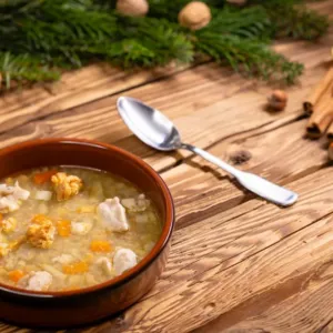 Jednou v roce na Vánoce nestačí: Rybí polévka vám „opraví“ klouby i štítnou žlázu