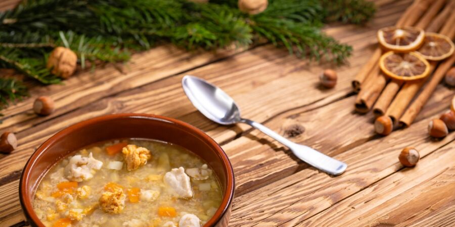 Jednou v roce na Vánoce nestačí: Rybí polévka vám „opraví“ klouby i štítnou žlázu