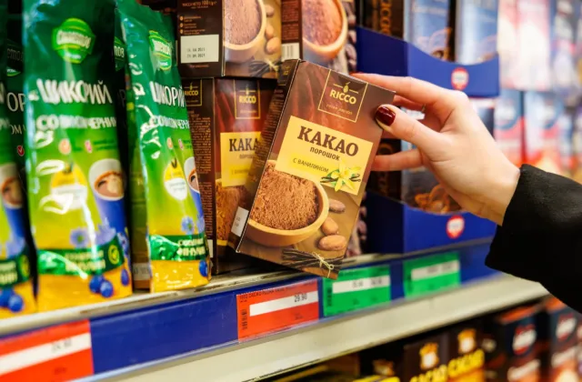 Dnešek patří kakau: Bývalo platidlem i nápojem bohů, dnes stojí v epicentru cenových turbulencí