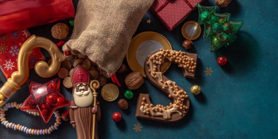 Od jablek ke sladkostem: Jak se v Evropě proměnila mikulášská nadílka a proč se vůbec dávají jedlé dary?