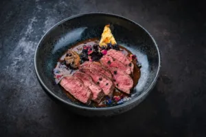 Jan Punčochář vrací zvěřinu na české talíře: Proč je maso z lesa nejčistší biopotravinou, kterou dnes můžeme koupit?