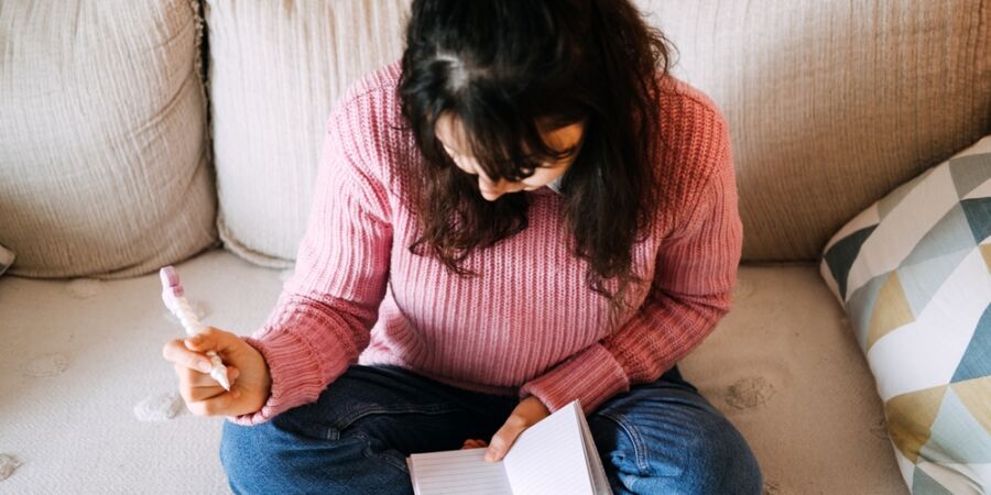 Předsevzetí pod lupou: Hubnutí, přísliby zdravějšího životního stylu, ale i rok bez ponožek nebo zbytečného utrácení