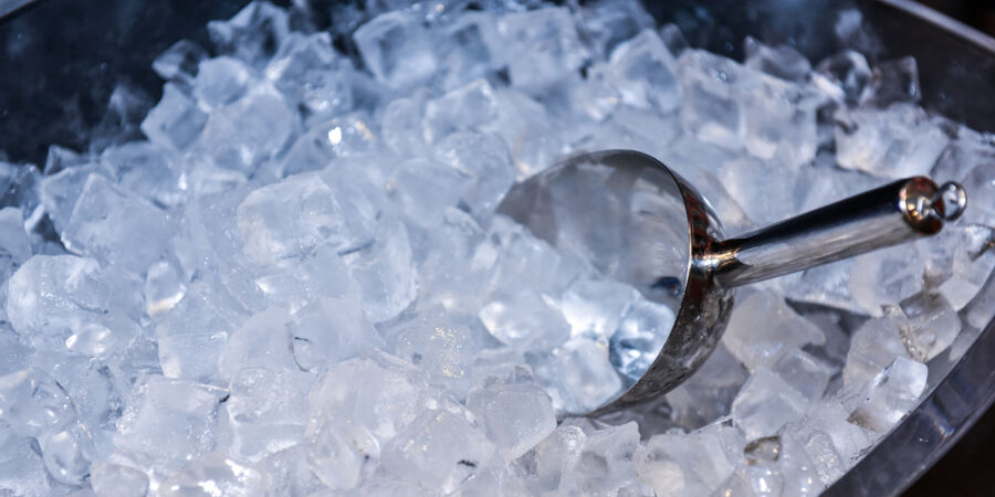 Jak Frederic Tudor rozpoutal éru mrazírenství: Ledové bloky z hor balili do pilin