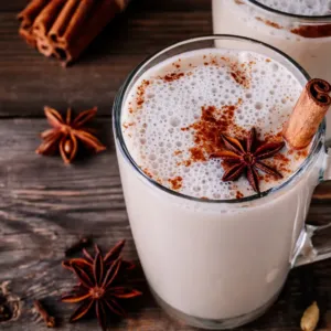 Chai latte může být zdraví přínosný nápoj, je však třeba hlídat obsah cukru