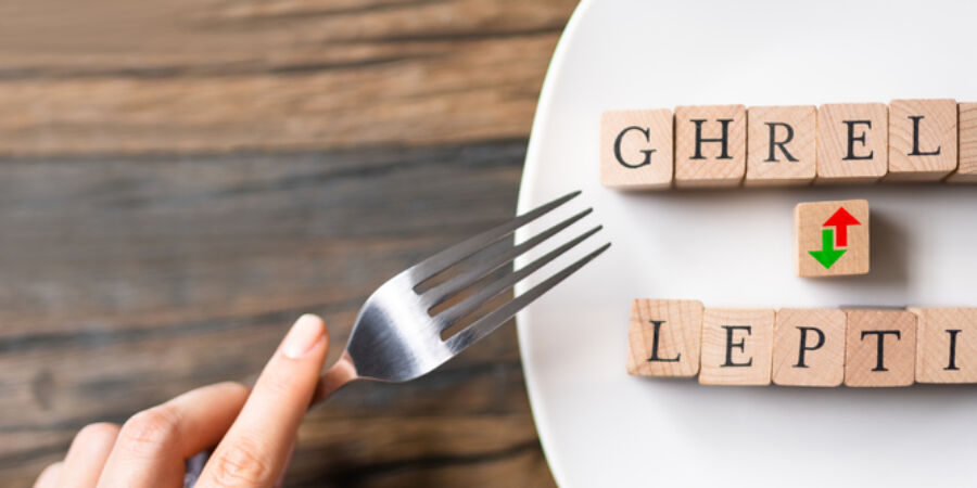 Ghrelin a Leptin: Souboj hormonů, které v lednu sabotují vaši pevnou vůli