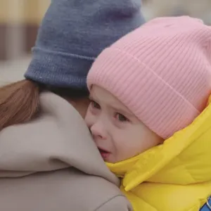 Emocionální zavazadlo z domova: Už děti předškolního věku trpí úzkostmi, které na ně přenášejí rodiče