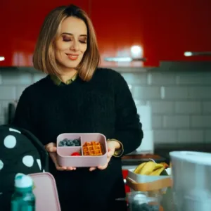 Myslíte si, že na svačině (ne)záleží? Tipy na vynikající snacky do školy i do práce