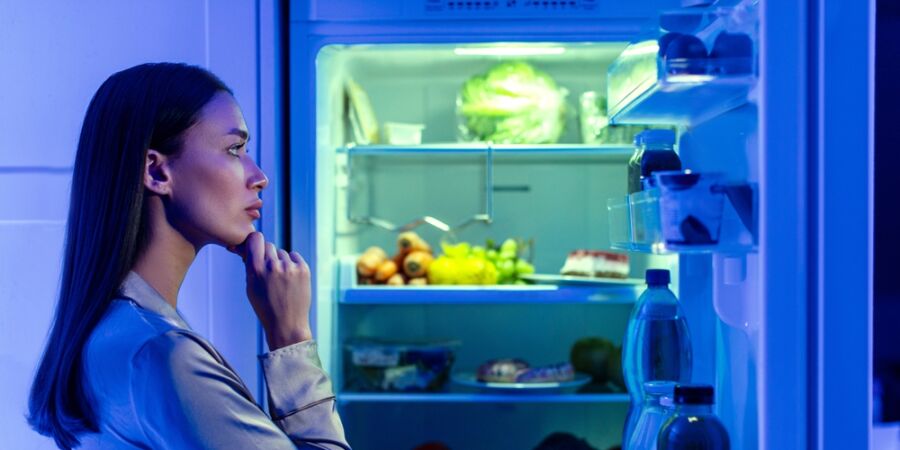 Chrononutrice: Proč kousek jídla v osm ráno metabolizujeme jinak než v osm večer?