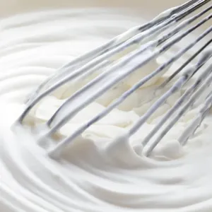 Dnešek patří šlehačce: Proč bez vysokého obsahu tuku nikdy nebude „fungovat“?