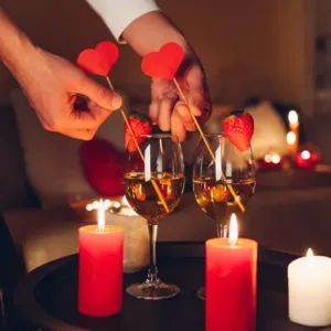 Gastronomické vyznání lásky: Jak doma postavit zamilované menu, které působí jako z michelinské restaurace?