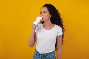 Osa střevo-plíce: Proč vaše odolnost vůči virózám začíná v misce jogurtu?