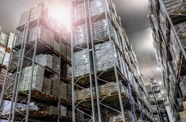 Neschválené sklady potravin jsou tichým, ale vážným hazardem se zdravím: Inspektoři nyní odhalili další