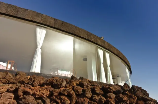 Na Lanzarote se otevírá gastronomický unikát: Vulkanické theatrum mundi v restauraci El Diablo